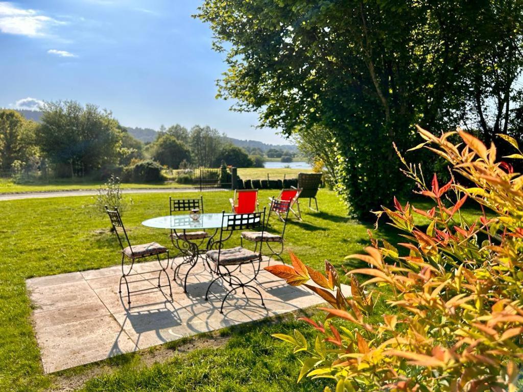 Le Bouddha Du Lac Saint-Germain-de-Tallevende Esterno foto
