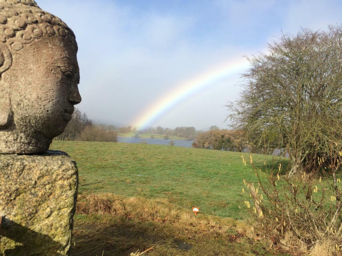 Le Bouddha Du Lac Saint-Germain-de-Tallevende Esterno foto